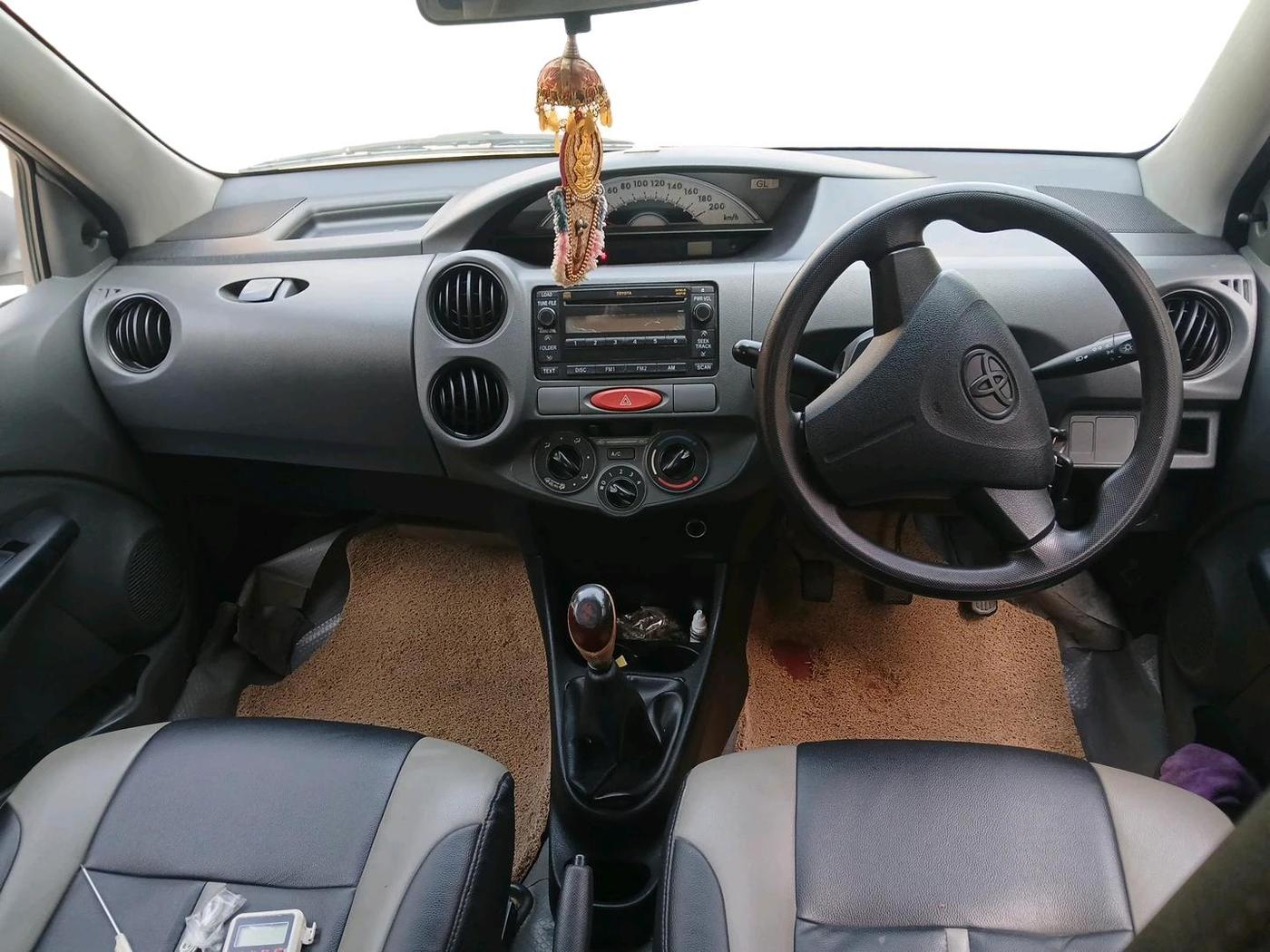 2012 Toyota Etios Liva G, Petrol, Manual, 35,091 km, interior