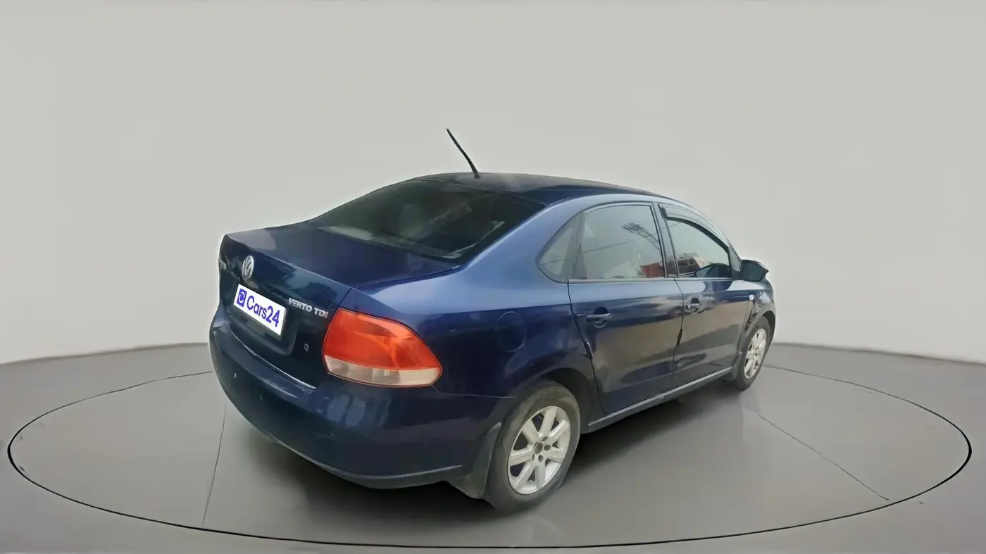2012 Volkswagen Vento HIGHLINE DIESEL 1.6, Diesel, Manual, 1,04,656 km, exterior
