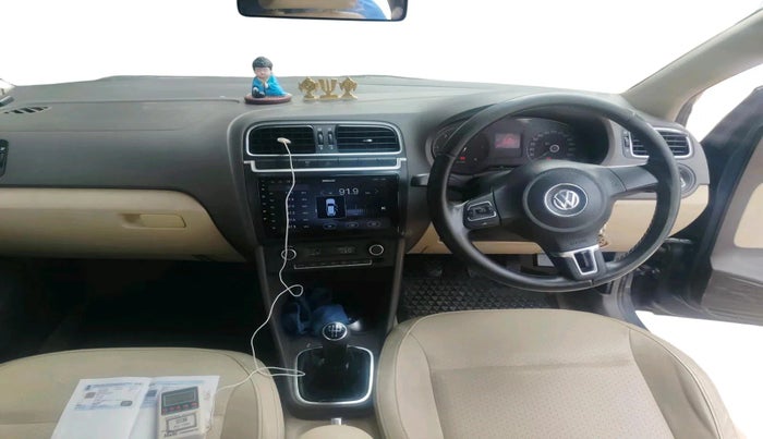 2012 Volkswagen Vento HIGHLINE DIESEL 1.6, Diesel, Manual, 1,04,656 km, interior