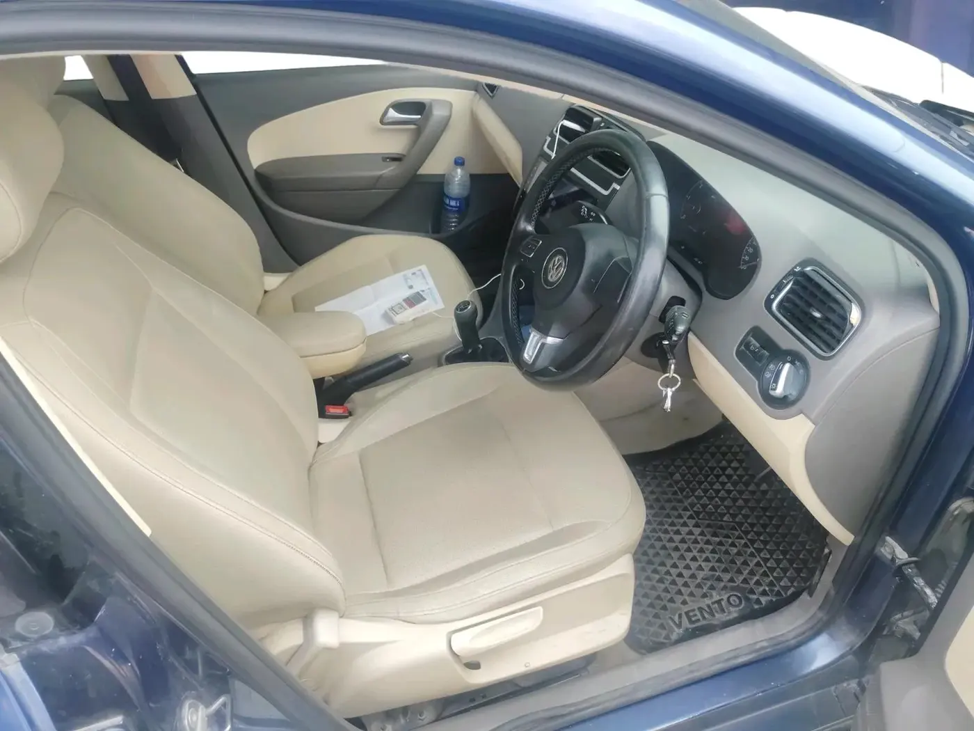 2012 Volkswagen Vento HIGHLINE DIESEL 1.6, Diesel, Manual, 1,04,656 km, interior
