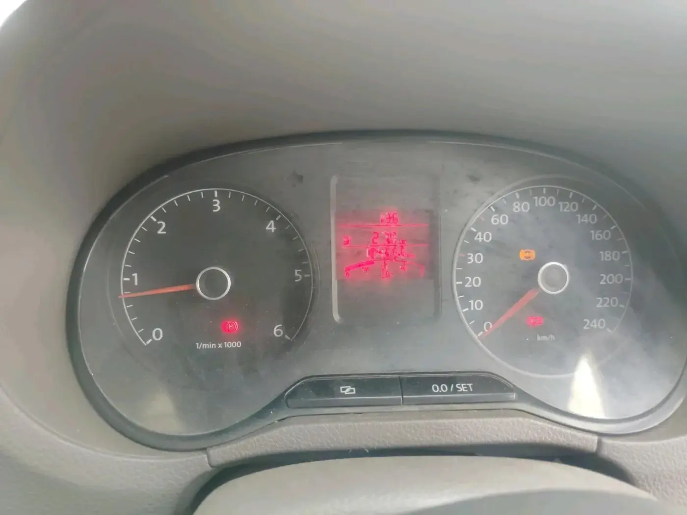 2012 Volkswagen Vento HIGHLINE DIESEL 1.6, Diesel, Manual, 1,04,656 km, interior