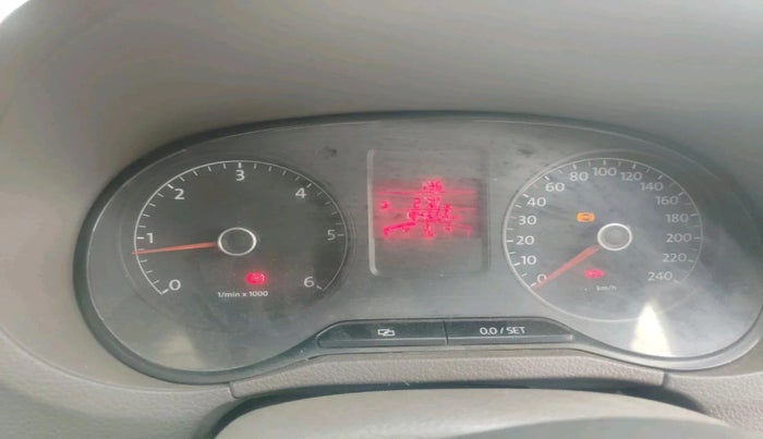 2012 Volkswagen Vento HIGHLINE DIESEL 1.6, Diesel, Manual, 1,04,656 km, interior