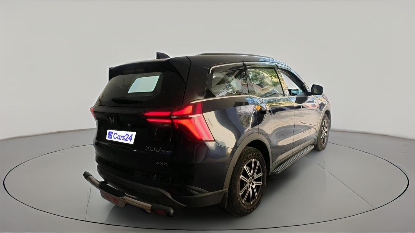 2023 Mahindra XUV700 AX 7 LUXURY P AT 7 STR, Petrol, Automatic, 48,258 km, exterior