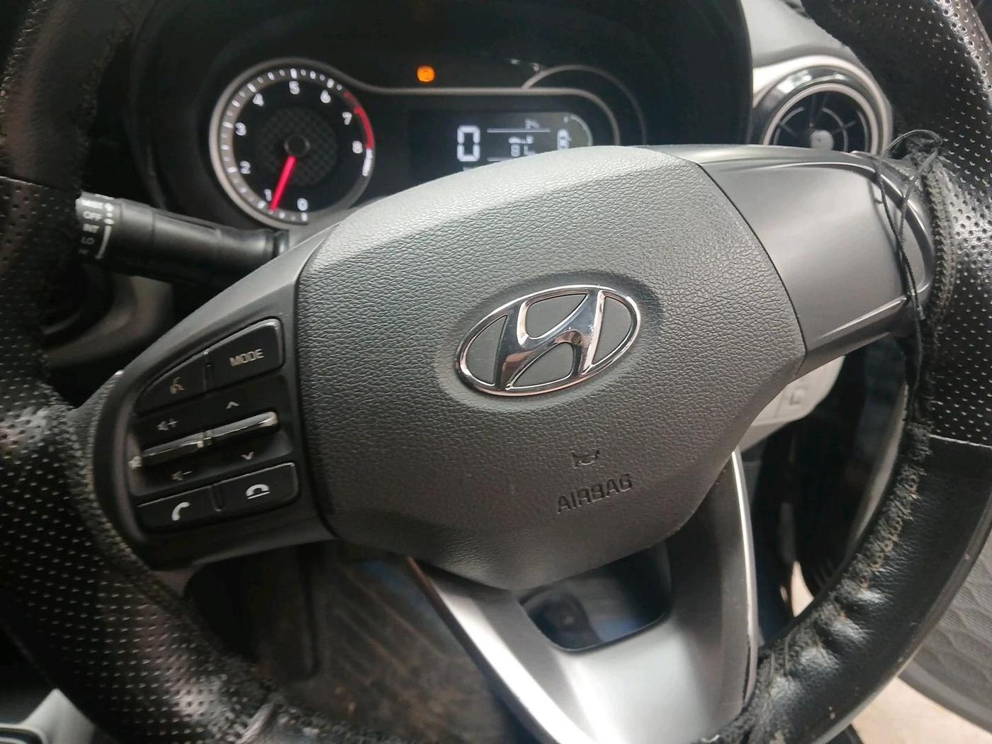 2020 Hyundai GRAND I10 NIOS SPORTZ 1.2 KAPPA VTVT, Petrol, Manual, 28,461 km, interior