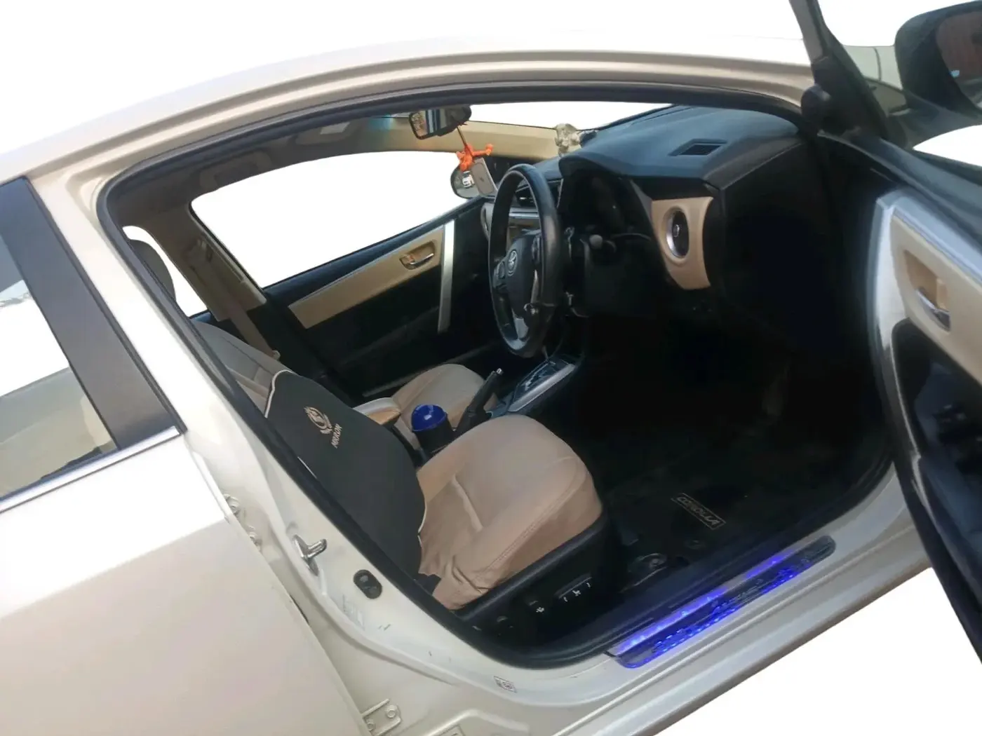 2017 Toyota Corolla Altis VL CVT PETROL, Petrol, Automatic, 1,24,242 km, interior