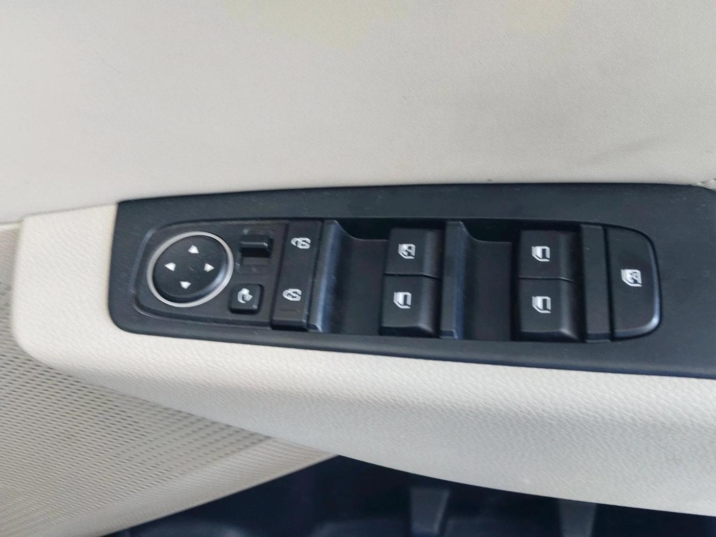 2023 KIA CARENS  LUXURY (O)1.5 TURBO DCT 7 STR, Petrol, Automatic, 31,277 km, interior