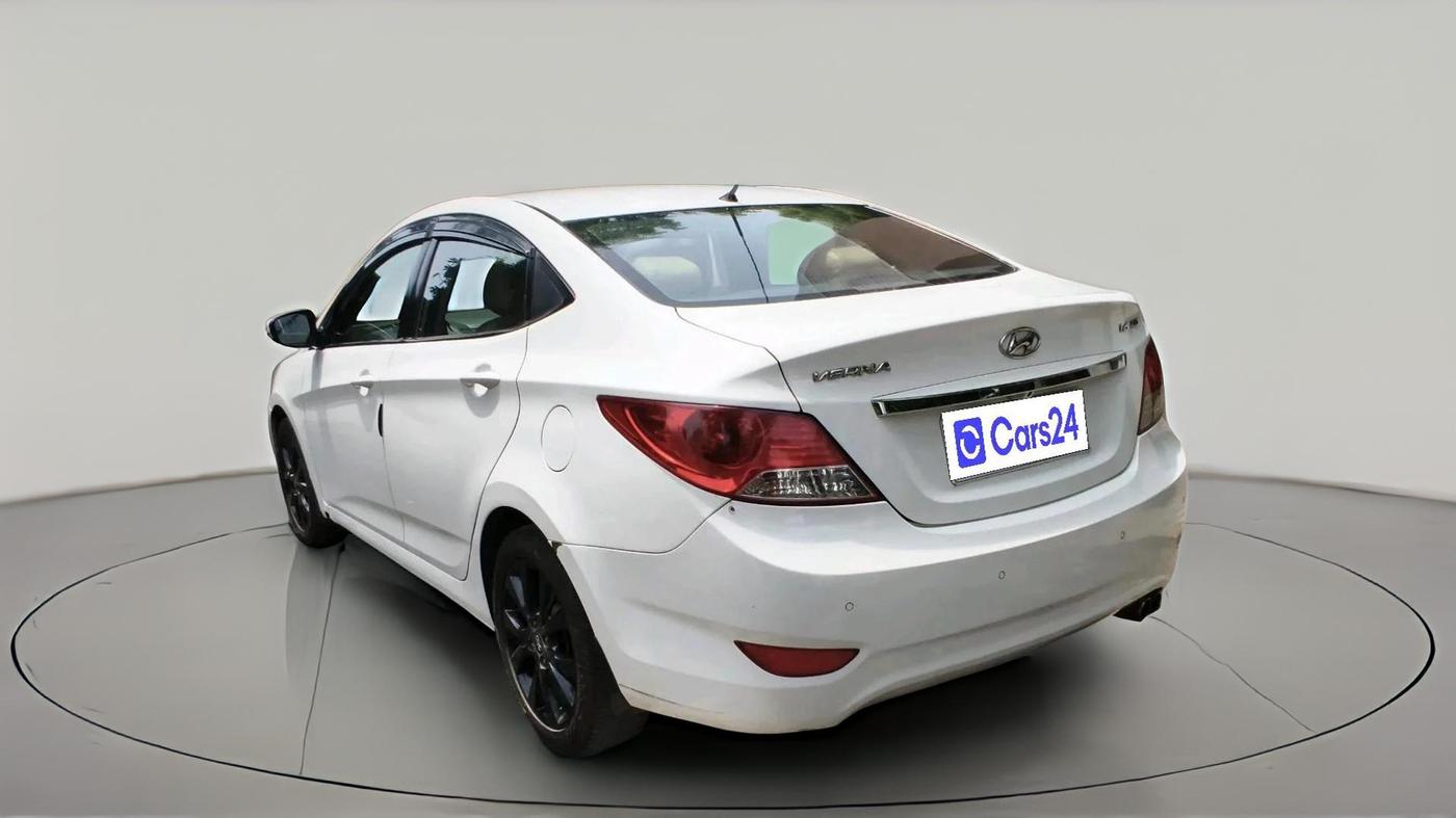 2013 Hyundai Verna FLUIDIC 1.6 CRDI SX, Diesel, Manual, 1,67,604 km, exterior