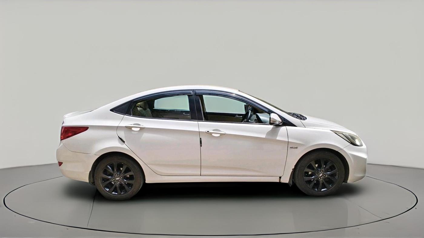 2013 Hyundai Verna FLUIDIC 1.6 CRDI SX, Diesel, Manual, 1,67,604 km, exterior