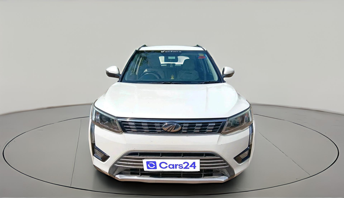 2020 Mahindra XUV300 W8 1.2 PETROL, Petrol, Manual, 1,12,367 km, exterior