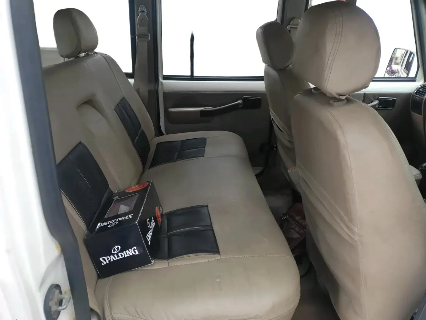 2018 Mahindra Bolero POWER PLUS SLX, Diesel, Manual, 87,401 km, interior