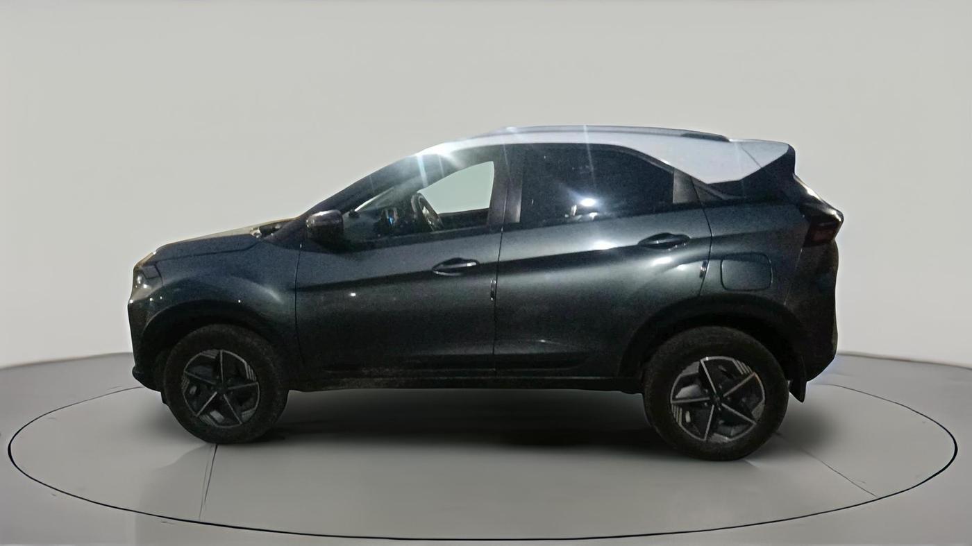 2023 Tata NEXON CREATIVE + AMT 1.5 DIESEL, Diesel, Automatic, 20,588 km, exterior