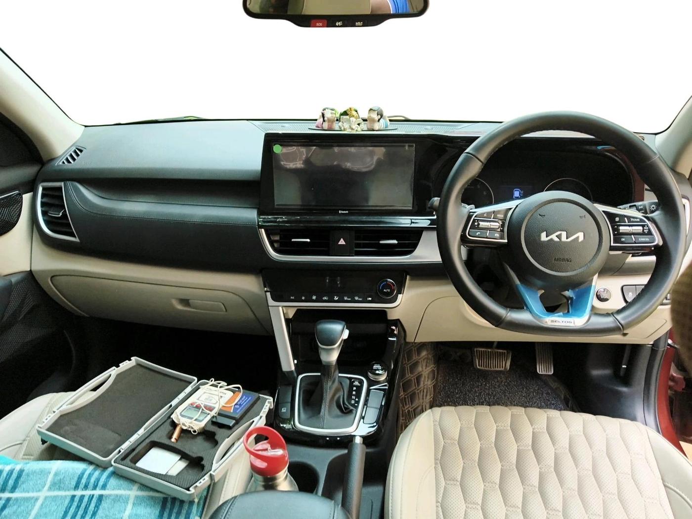 2022 KIA SELTOS HTX IVT 1.5 PETROL, Petrol, Automatic, 28,016 km, interior