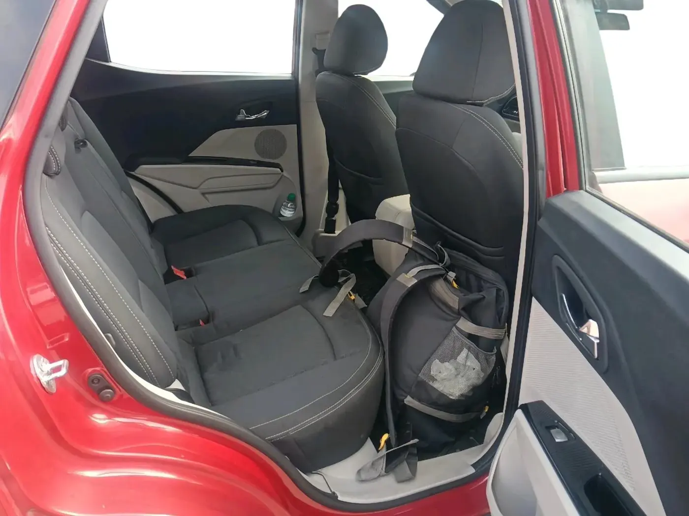 2021 Mahindra XUV300 W8 1.5 DIESEL, Diesel, Manual, 36,079 km, interior
