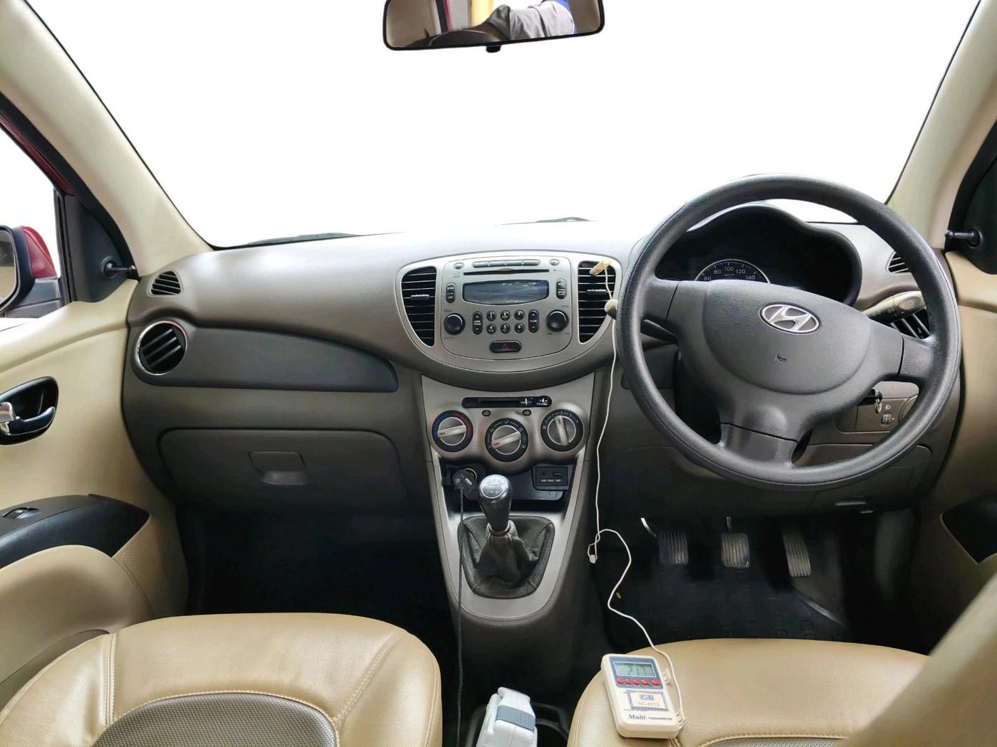 2013 Hyundai i10 SPORTZ 1.2, Petrol, Manual, 50,027 km, interior