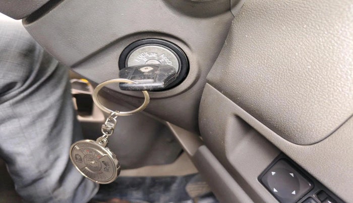 2013 Renault Pulse RXL DIESEL, Diesel, Manual, 1,29,759 km, interior