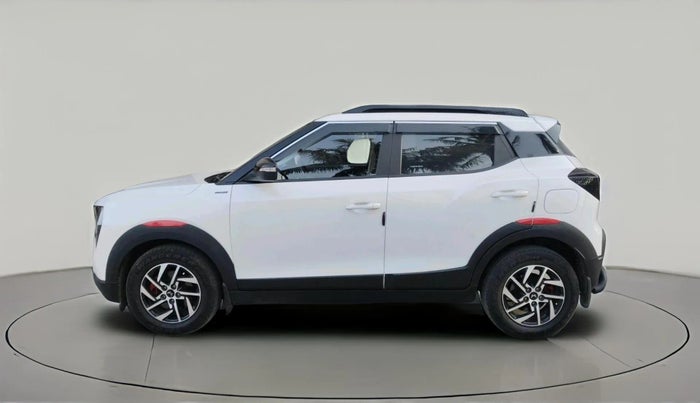 2024 Mahindra XUV 3XO AX5 1.2 L TCMPFI AT, Petrol, Automatic, 16,314 km, exterior