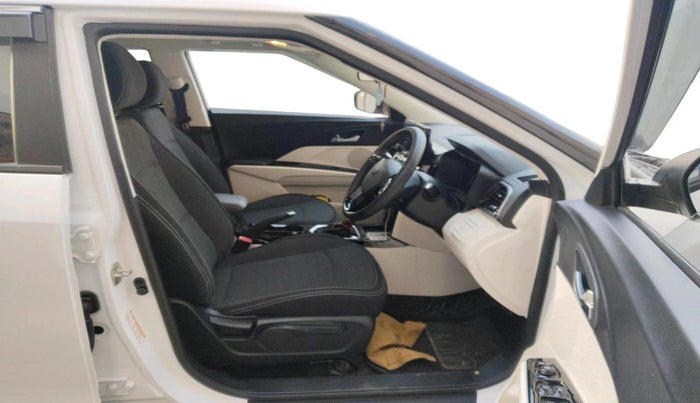 2024 Mahindra XUV 3XO AX5 1.2 L TCMPFI AT, Petrol, Automatic, 16,314 km, interior