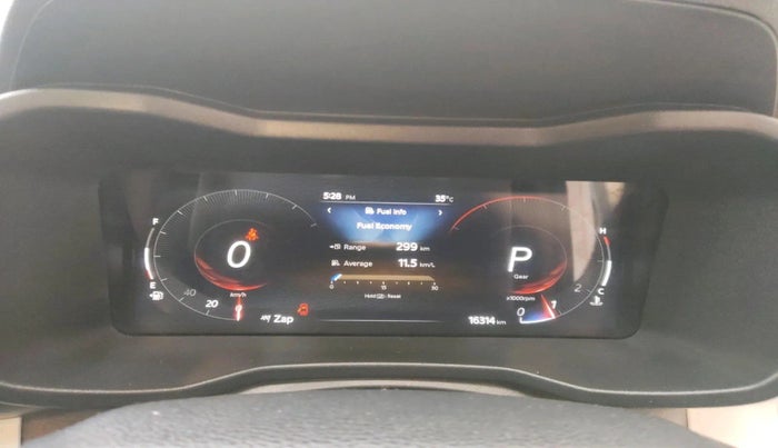 2024 Mahindra XUV 3XO AX5 1.2 L TCMPFI AT, Petrol, Automatic, 16,314 km, interior