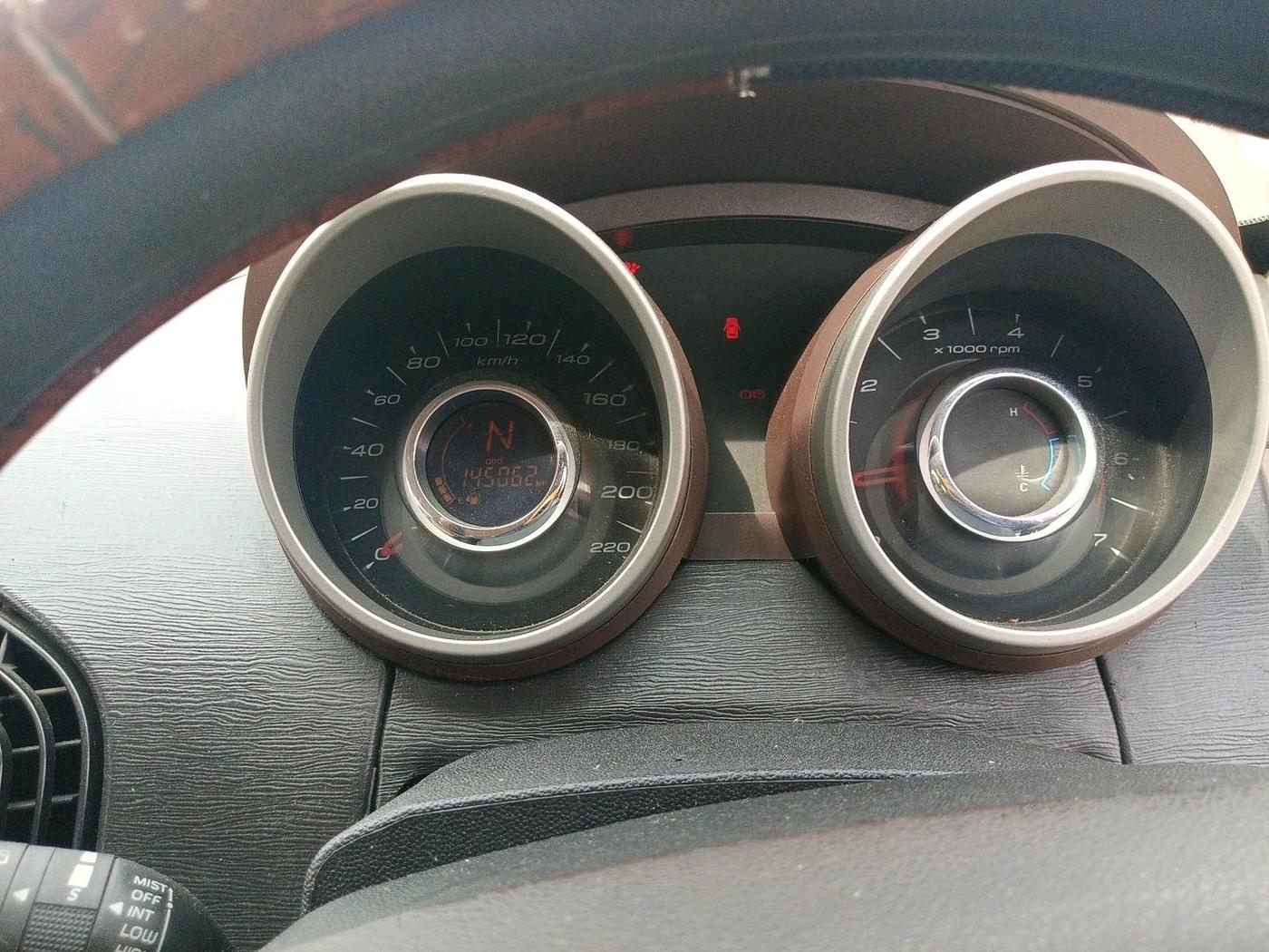 2012 Mahindra XUV500 W6, Diesel, Manual, 1,45,062 km, interior