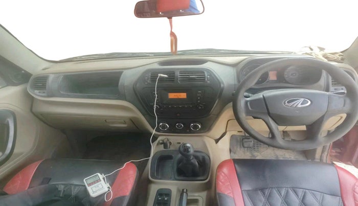 2017 Mahindra TUV300 T6, Diesel, Manual, 1,71,376 km, interior