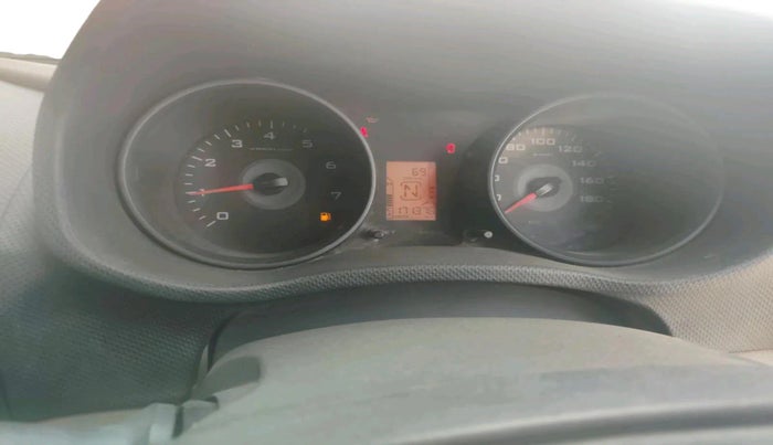 2017 Mahindra TUV300 T6, Diesel, Manual, 1,71,376 km, interior