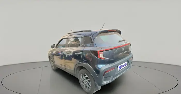 2025 Mahindra XUV 3XO AX5L 1.2 TGDi, Petrol, Manual, 12,000 km, exterior
