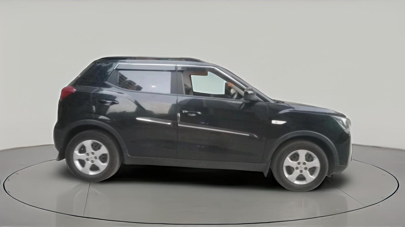 2023 Mahindra XUV300 W6 1.5 Sunroof Diesel, Diesel, Manual, 70,624 km, exterior