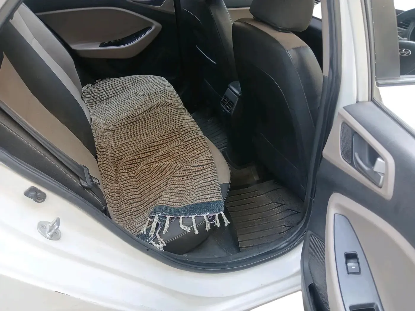 2015 Hyundai Elite i20 MAGNA 1.2, Petrol, Manual, 95,934 km, interior