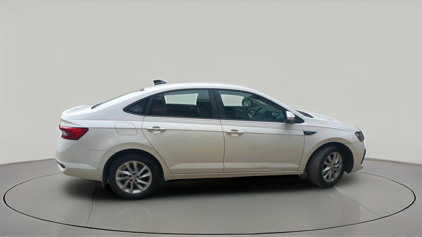 2022 Skoda SLAVIA AMBITION 1.0L TSI MT, Petrol, Manual, 40,610 km, exterior