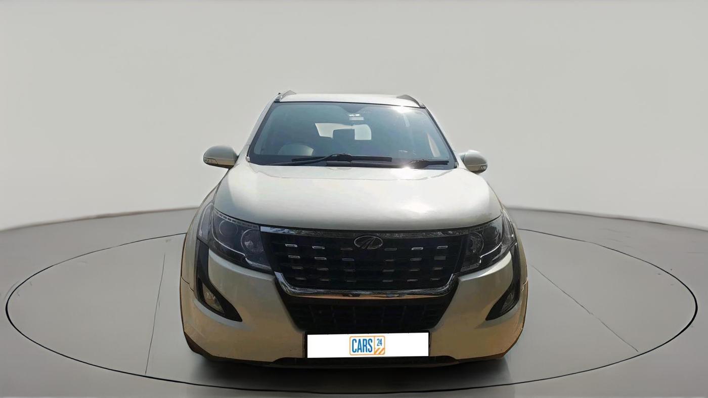 2020 Mahindra XUV500 W7, Diesel, Manual, 9,00,000 km, exterior