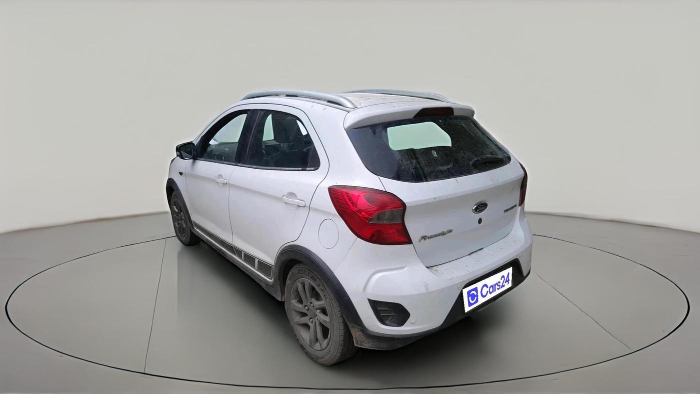 2018 Ford FREESTYLE TITANIUM 1.2 PETROL, CNG, Manual, 1,15,974 km, exterior
