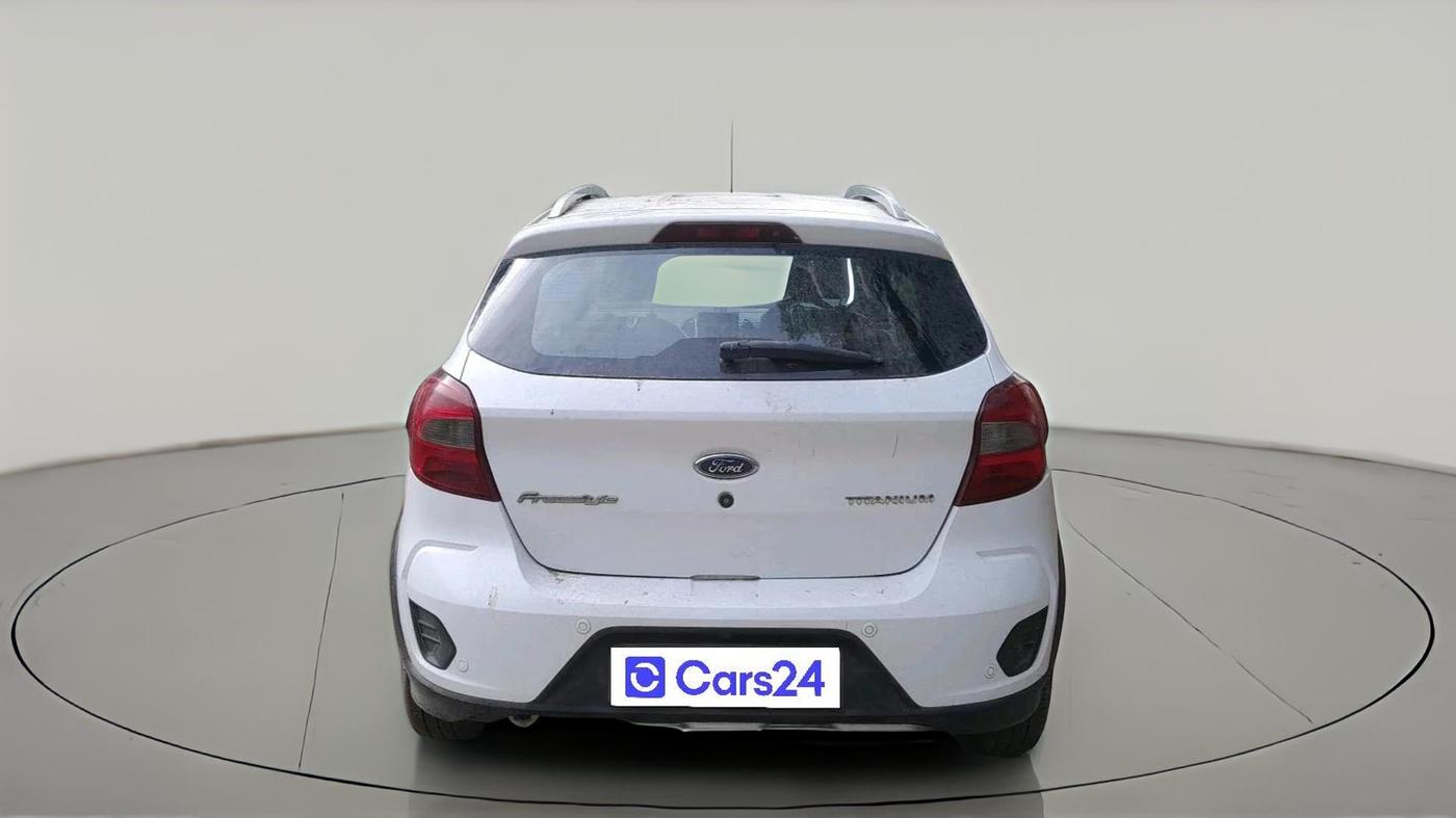2018 Ford FREESTYLE TITANIUM 1.2 PETROL, CNG, Manual, 1,15,974 km, exterior