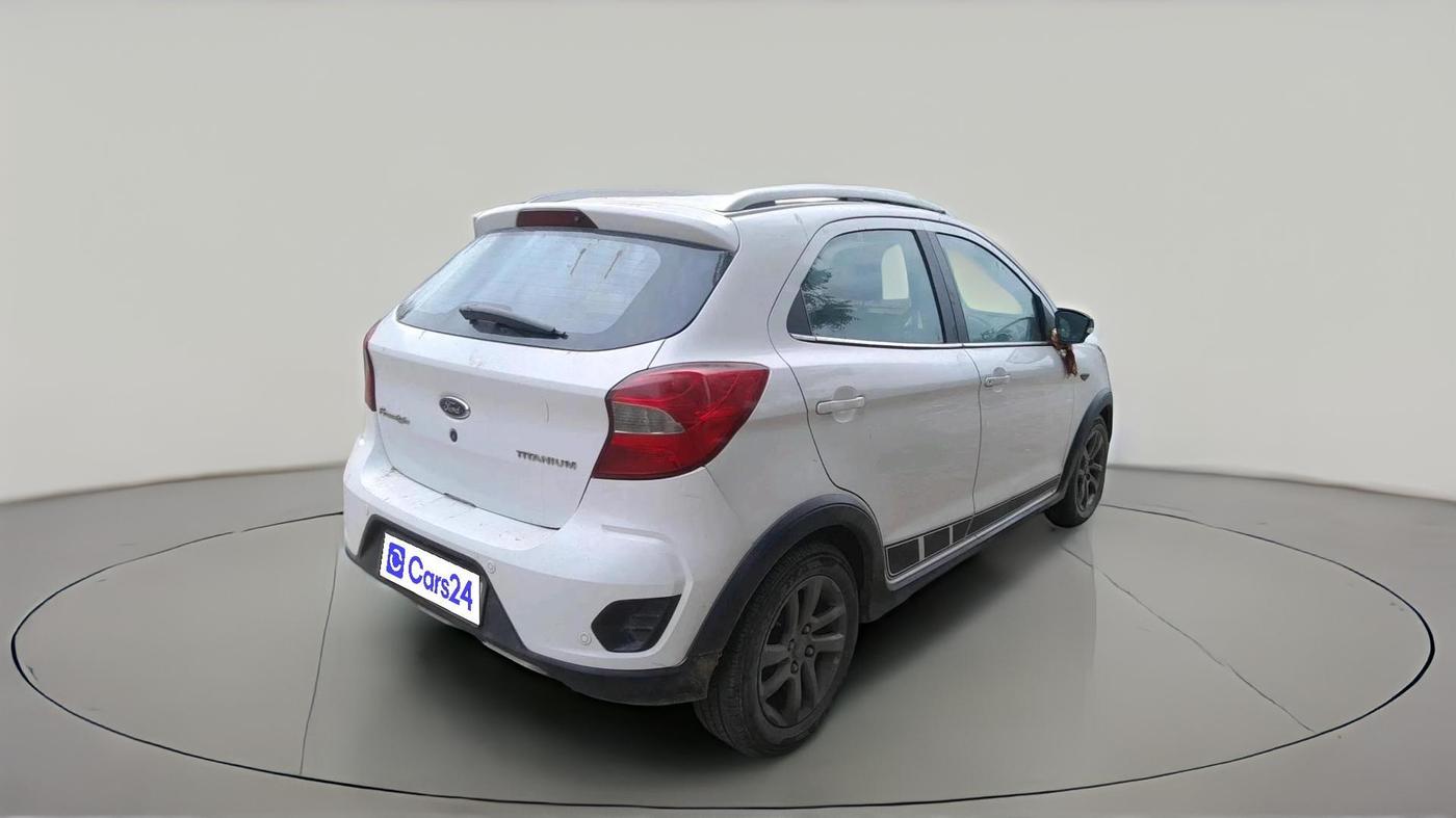 2018 Ford FREESTYLE TITANIUM 1.2 PETROL, CNG, Manual, 1,15,974 km, exterior