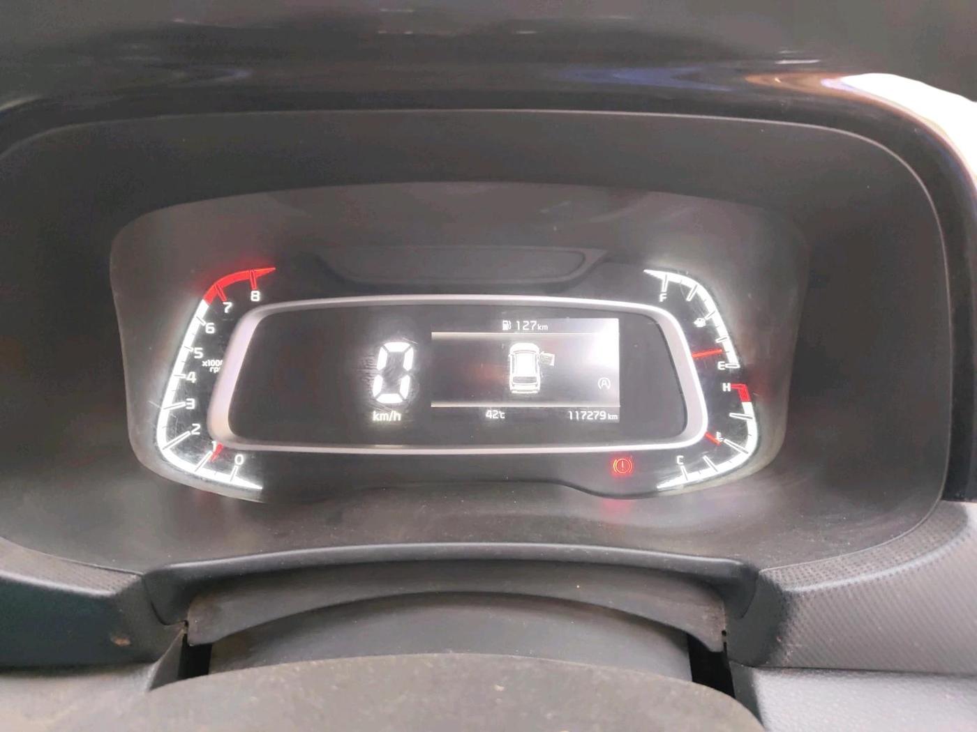 2024 KIA SONET HTK (O) 1.2 Petrol MT, CNG, Manual, 1,17,279 km, interior