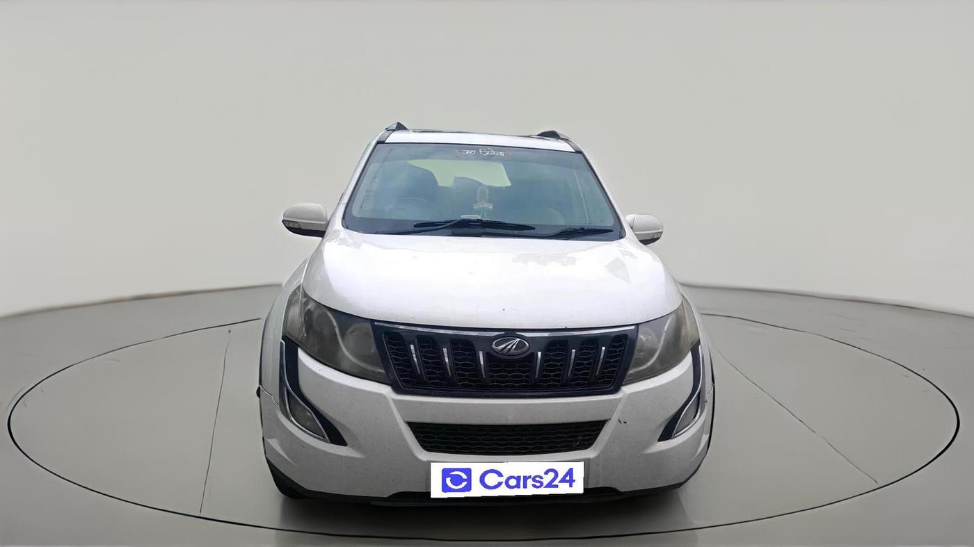 2015 Mahindra XUV500 W10, Diesel, Manual, 1,43,197 km, exterior
