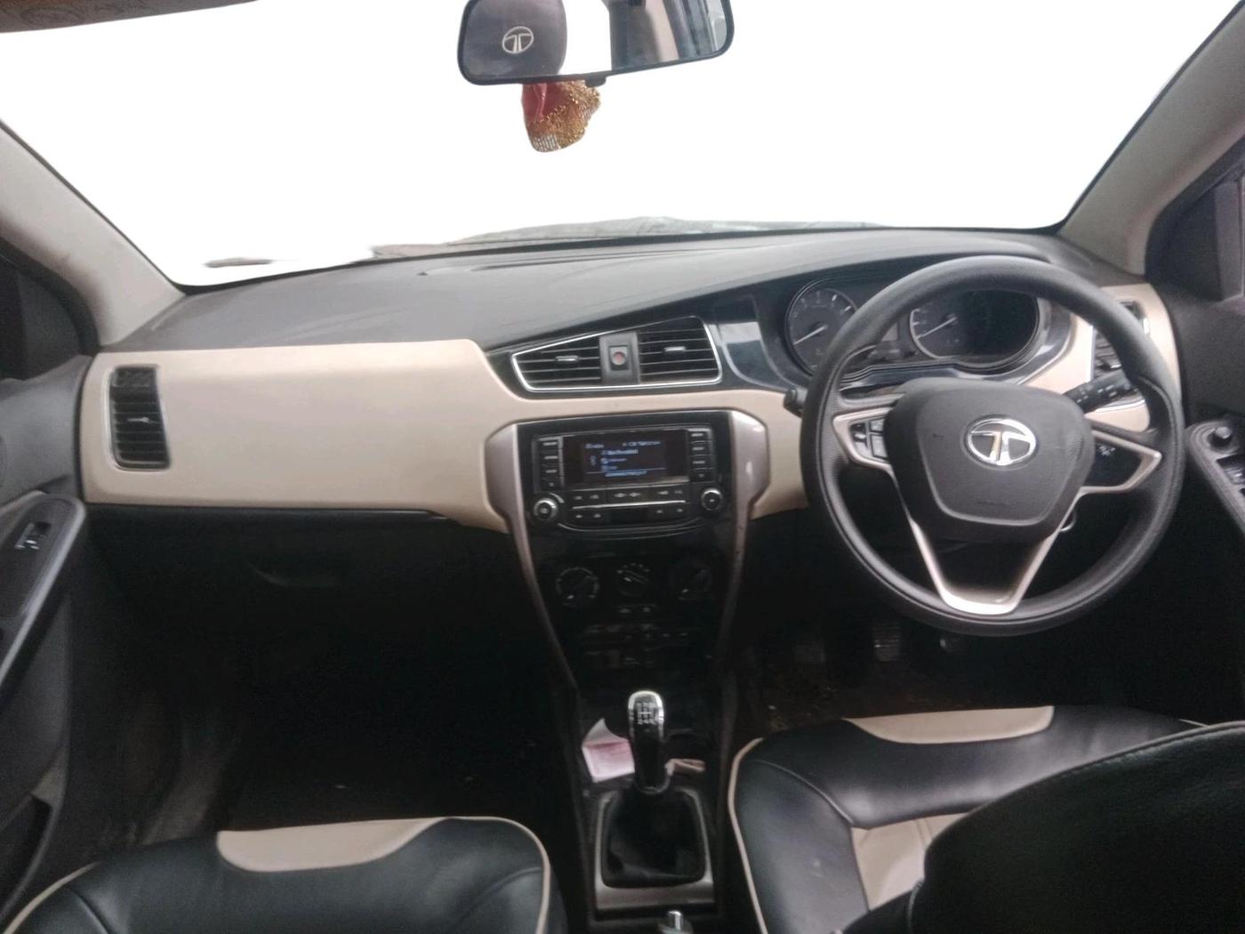 2016 Tata Zest XMS PETROL, Petrol, Manual, 1,56,538 km, interior