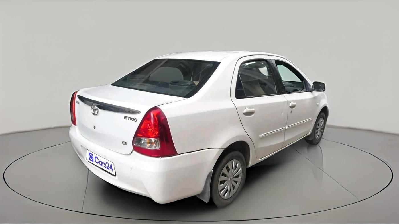 2011 Toyota Etios G, CNG, Manual, 67,321 km, exterior