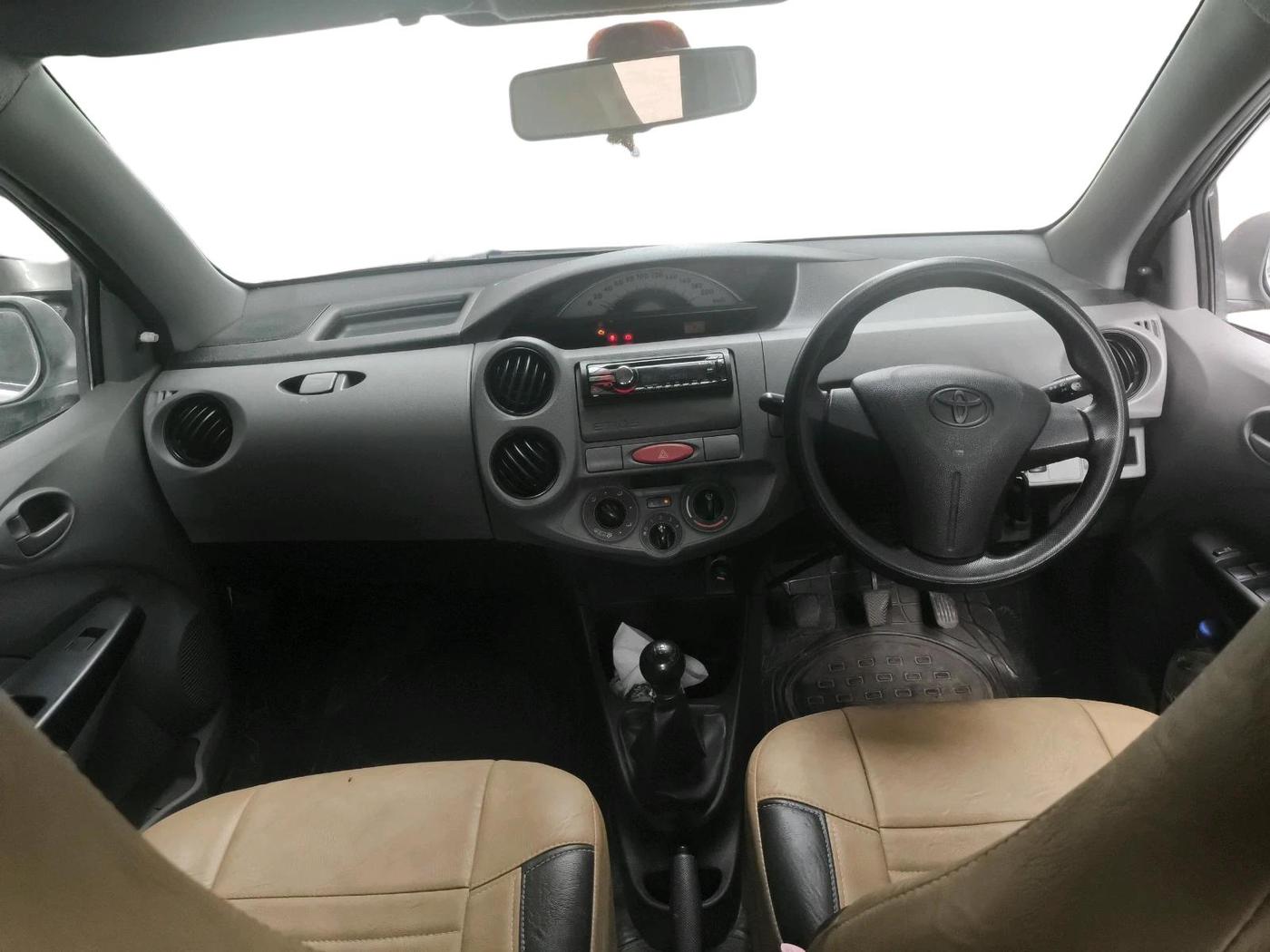 2011 Toyota Etios G, CNG, Manual, 67,321 km, interior