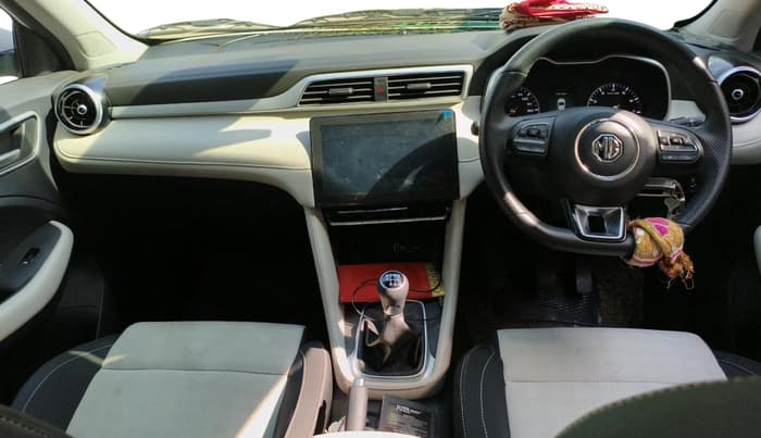 2024 MG ASTOR Sprint 1.5 MT (Ivory), Petrol, Manual, 9,880 km, interior