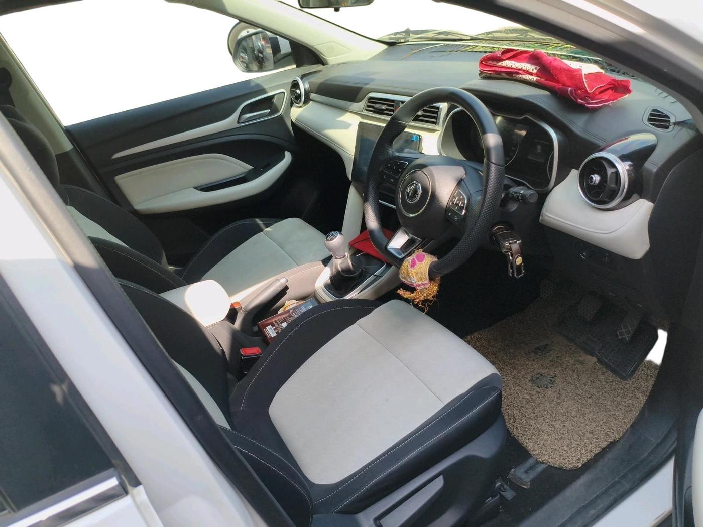2024 MG ASTOR Sprint 1.5 MT (Ivory), Petrol, Manual, 9,880 km, interior