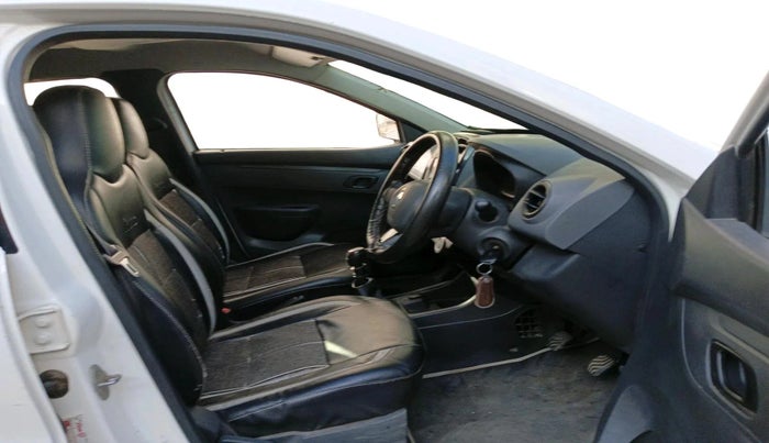 2016 Renault Kwid RXT 0.8, Petrol, Manual, 41,350 km, interior