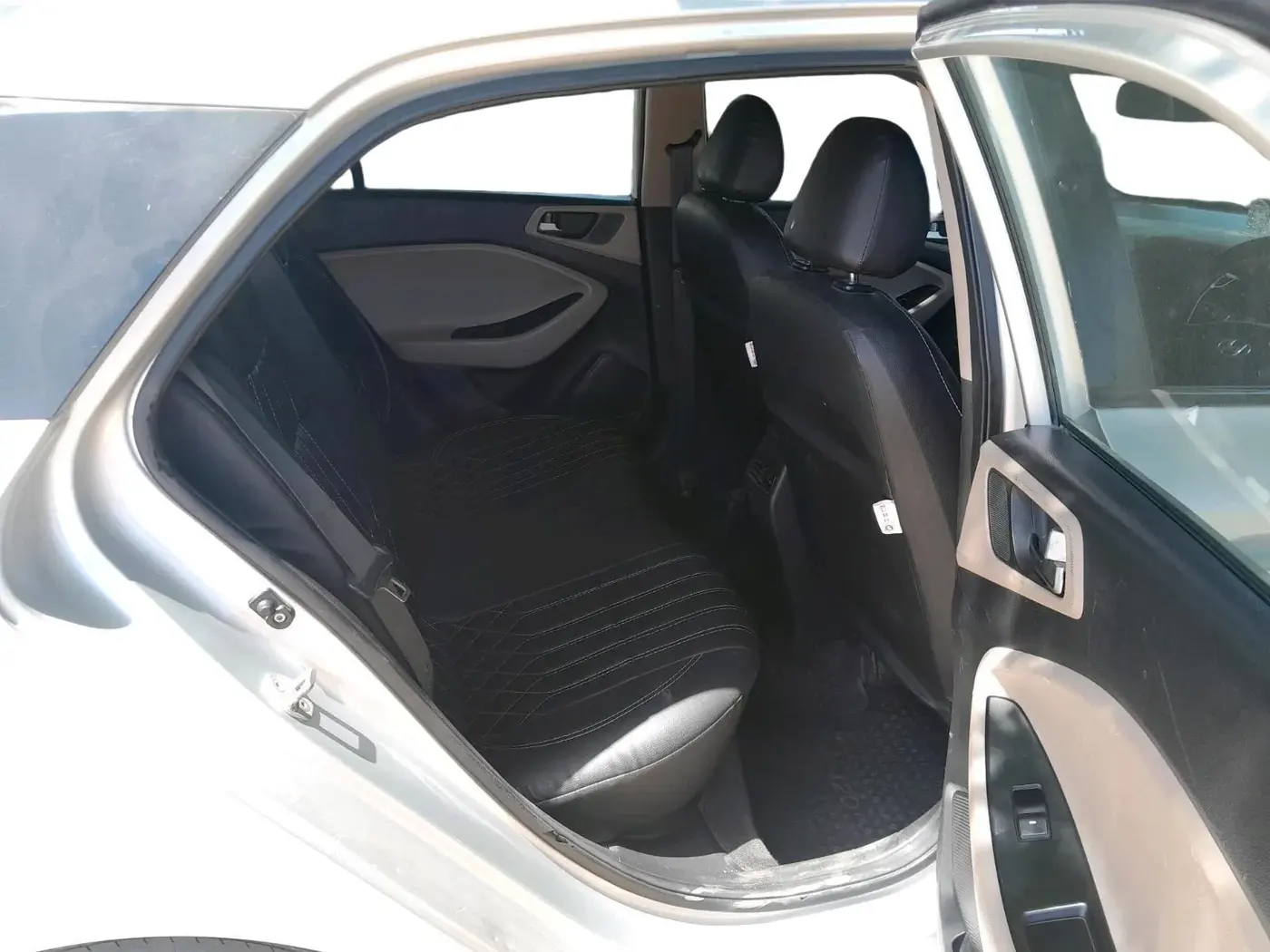 2015 Hyundai Elite i20 MAGNA 1.4 CRDI, Diesel, Manual, 91,396 km, interior