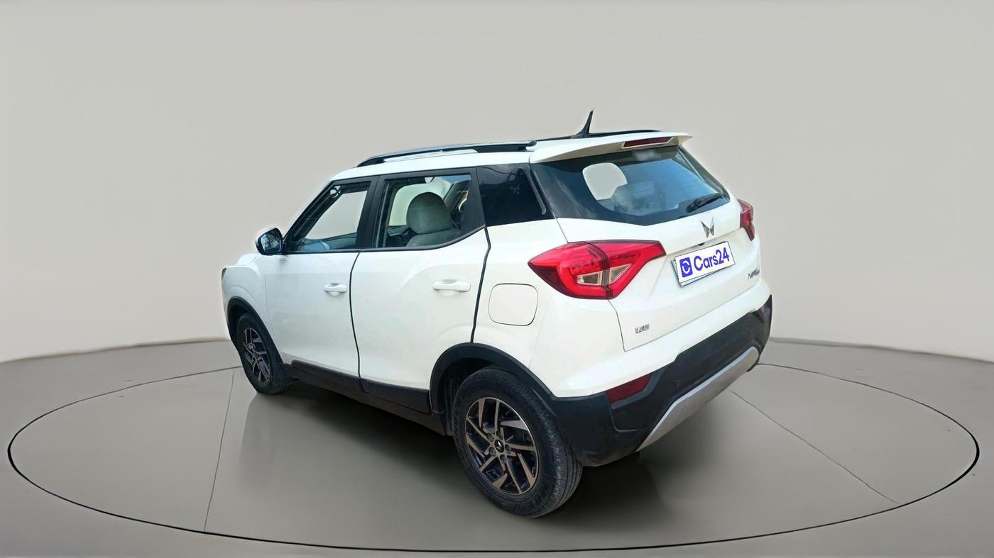 2023 Mahindra XUV300 W8 (O) 1.5 DIESEL, Diesel, Manual, 46,991 km, exterior
