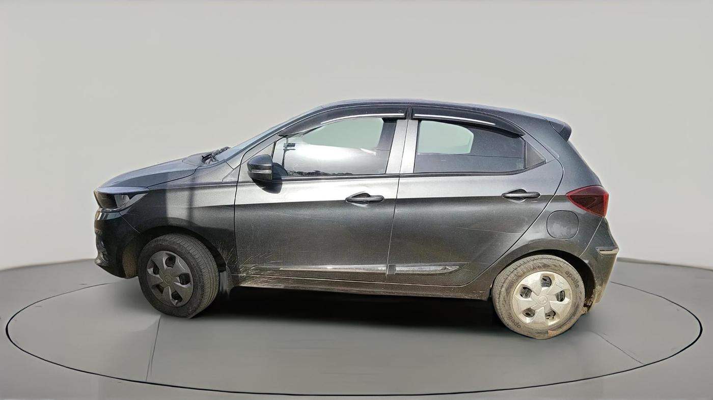 2022 Tata Tiago XT CNG, CNG, Manual, 1,14,857 km, exterior