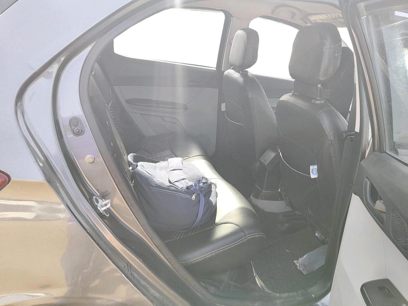 2022 Tata Tiago XT CNG, CNG, Manual, 1,14,857 km, interior