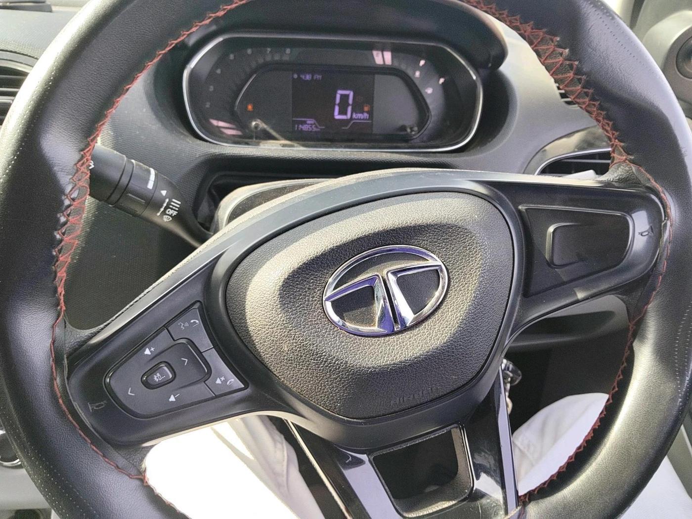 2022 Tata Tiago XT CNG, CNG, Manual, 1,14,857 km, interior