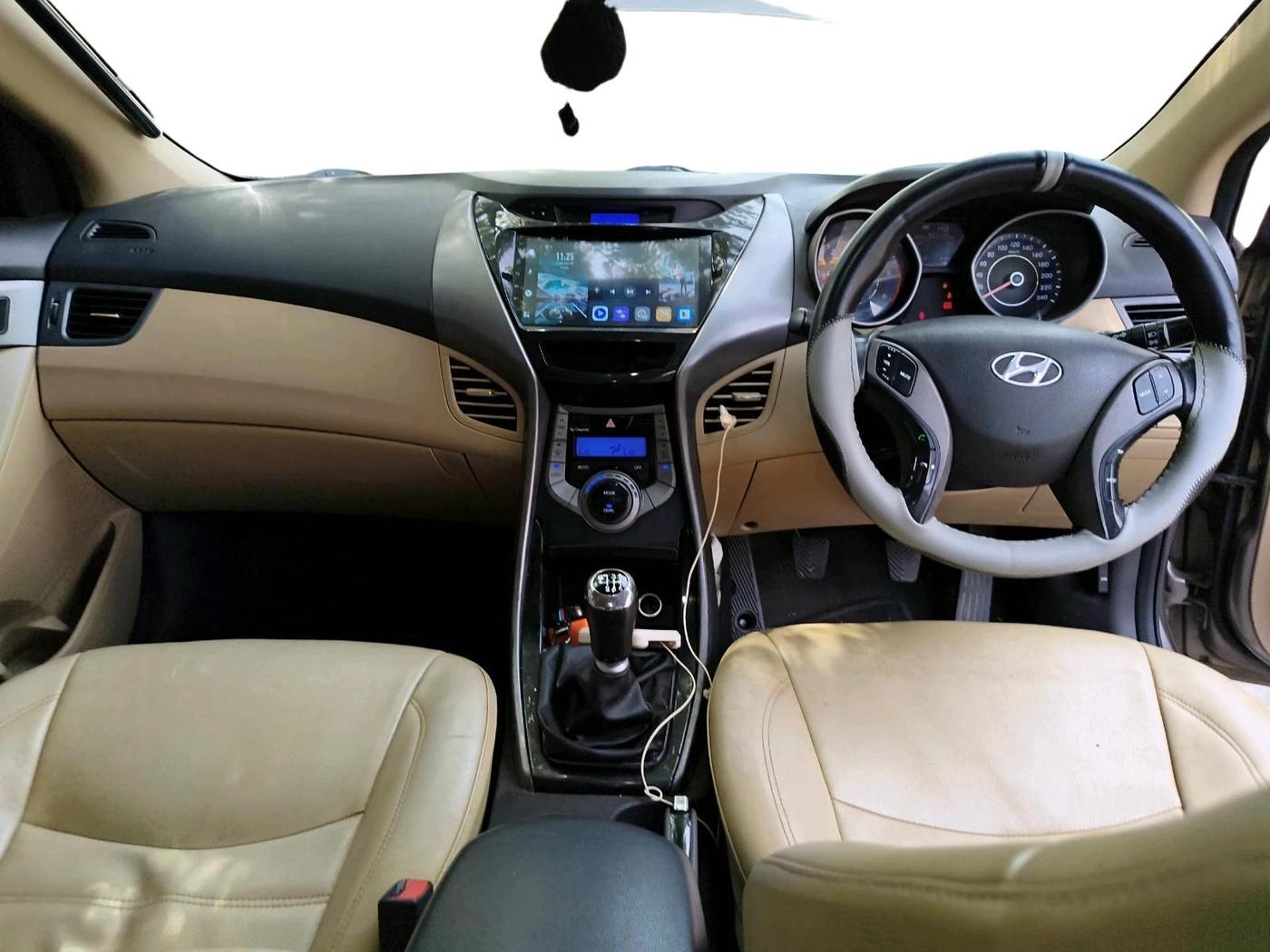 2014 Hyundai New Elantra 1.6 SX MT DIESEL, Diesel, Manual, 86,620 km, interior