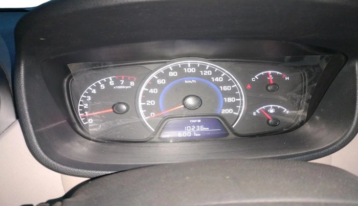 2017 Hyundai Grand i10 SPORTZ 1.2 KAPPA VTVT, Petrol, Manual, 6,001 km, interior