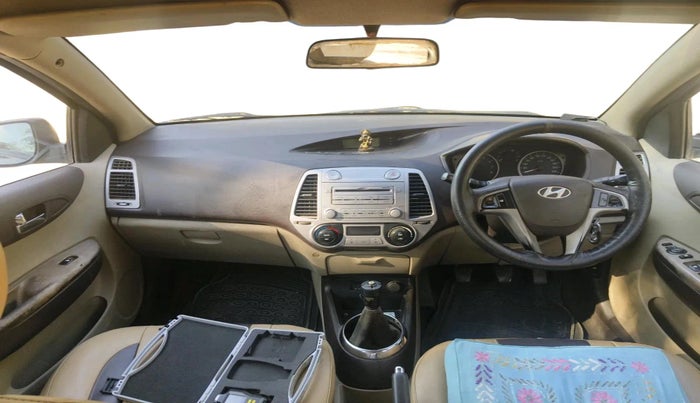 2010 Hyundai i20 SPORTZ 1.2, CNG, Manual, 1,67,497 km, interior