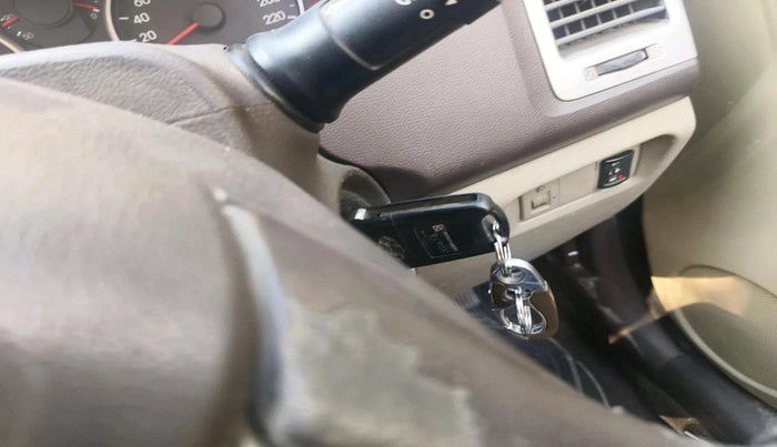 2010 Hyundai i20 SPORTZ 1.2, CNG, Manual, 1,67,497 km, interior